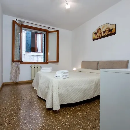 Apartment R4 Charme Venice
